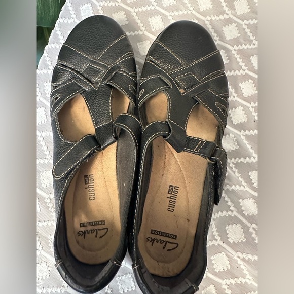 Clark’s Soft Cushion Leather Mary Janes Women’s Size 7.5 - Picture 10 of 11